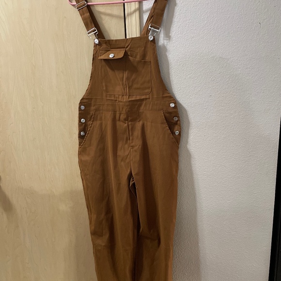 SHEIN Pants - Women size 6 New in packaging Brown Comfy Relaxed fit overalls- Lightweight and
